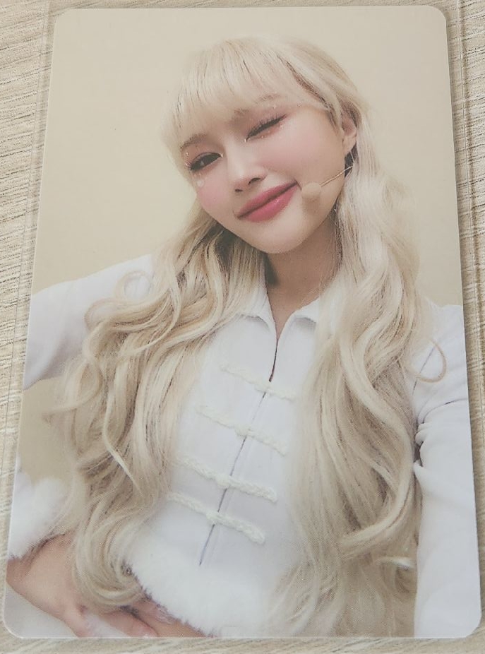 Dreamcatcher-萬聖節線上週邊卡 Siyeon 