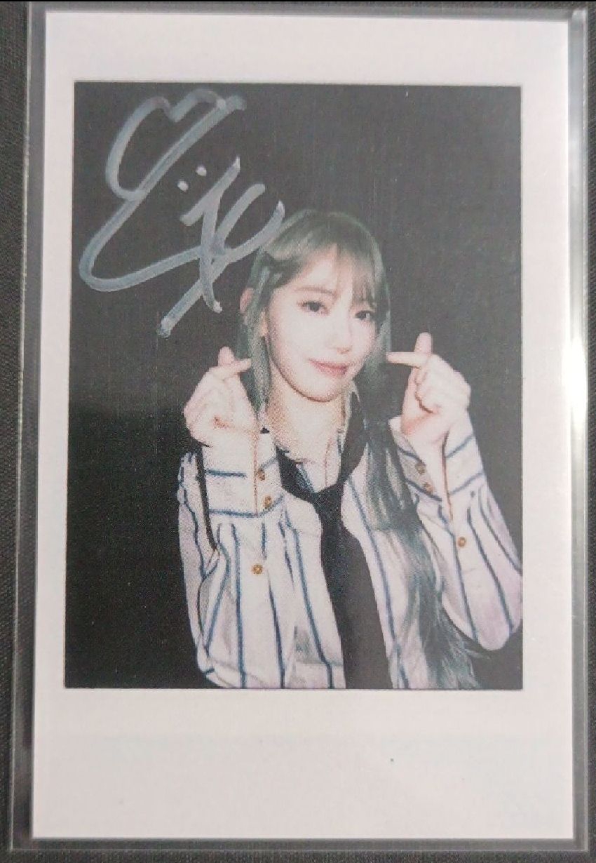 櫻花中國TMRW雜誌+拍立得3張