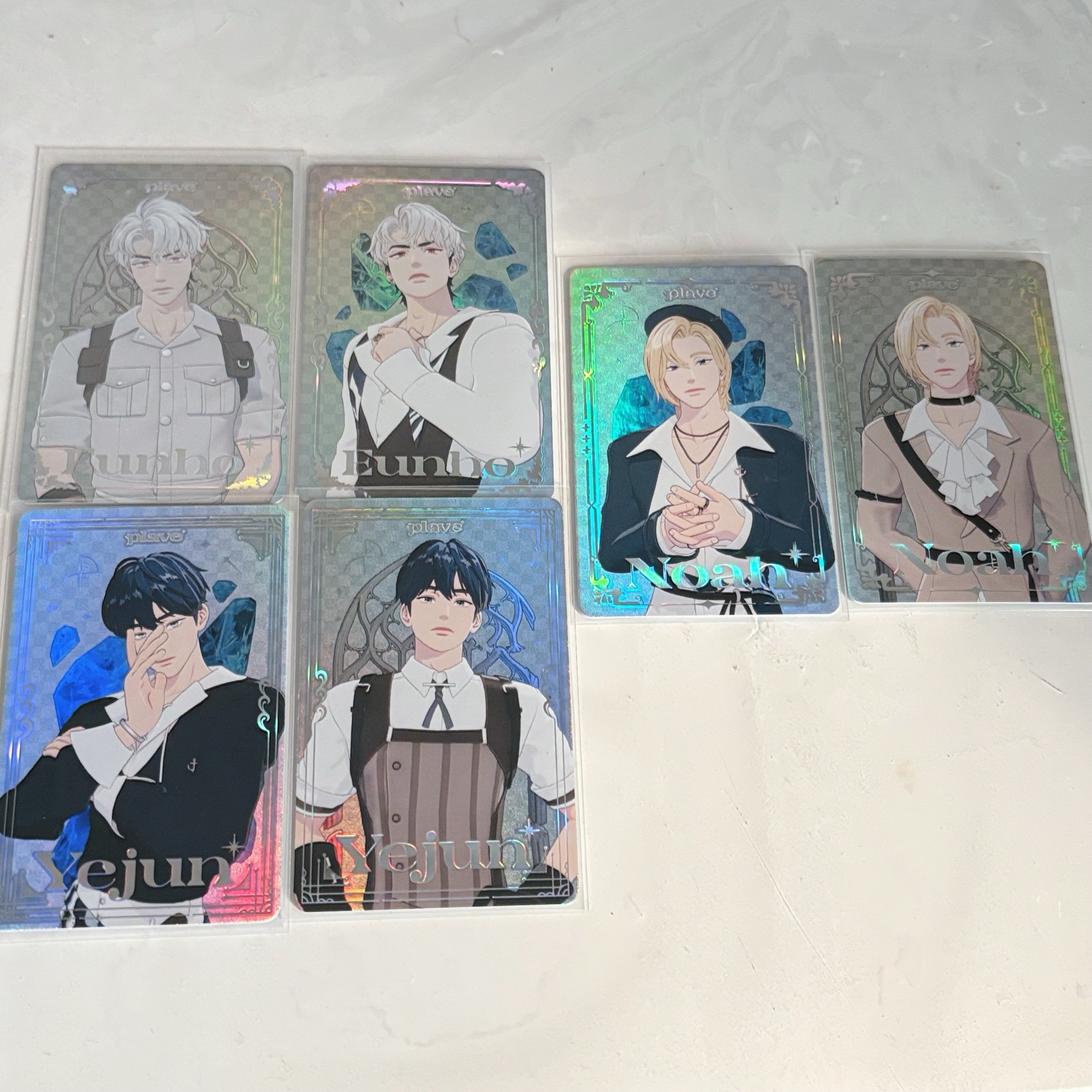 PLAVE 迷2閃卡 銀虎諾亞藝俊 一鍵畢業❣️再送一張閃卡
