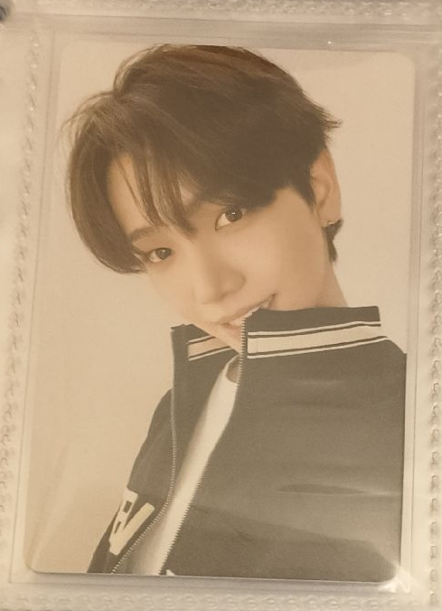 Knock On 巡迴 周邊卡 衛衣卡 外套卡 3