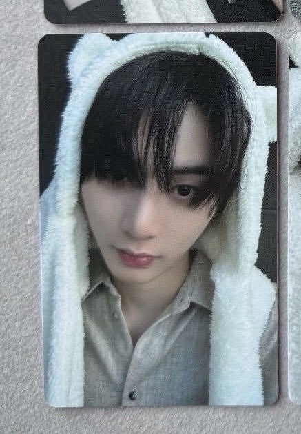 the action Kkt泰山 兔耳🐰